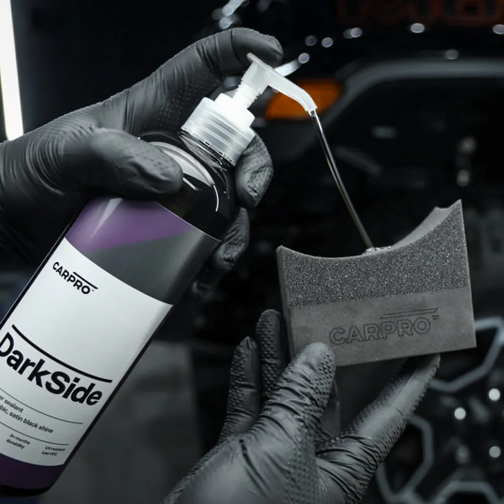 CARPRO DARKSIDE TIRE & RUBBER SEALANT 500ML - Imagen 2